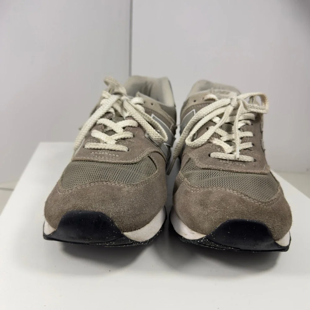 New Balance Classic 574 Grey Men's Size 10.5 Suede Low Top Sneakers ML574EVG